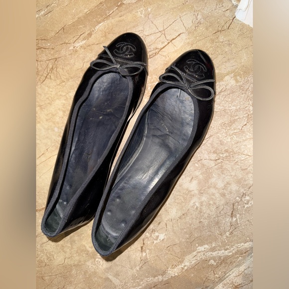 CHANEL Classic black patent leather ballerina flat RESOLED - Picture 3 of 5